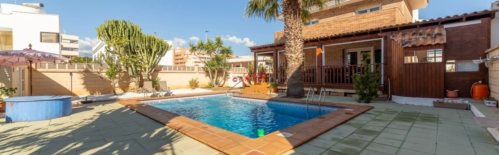 Real Estate in Roquetas de Mar Manuel Logmanieh